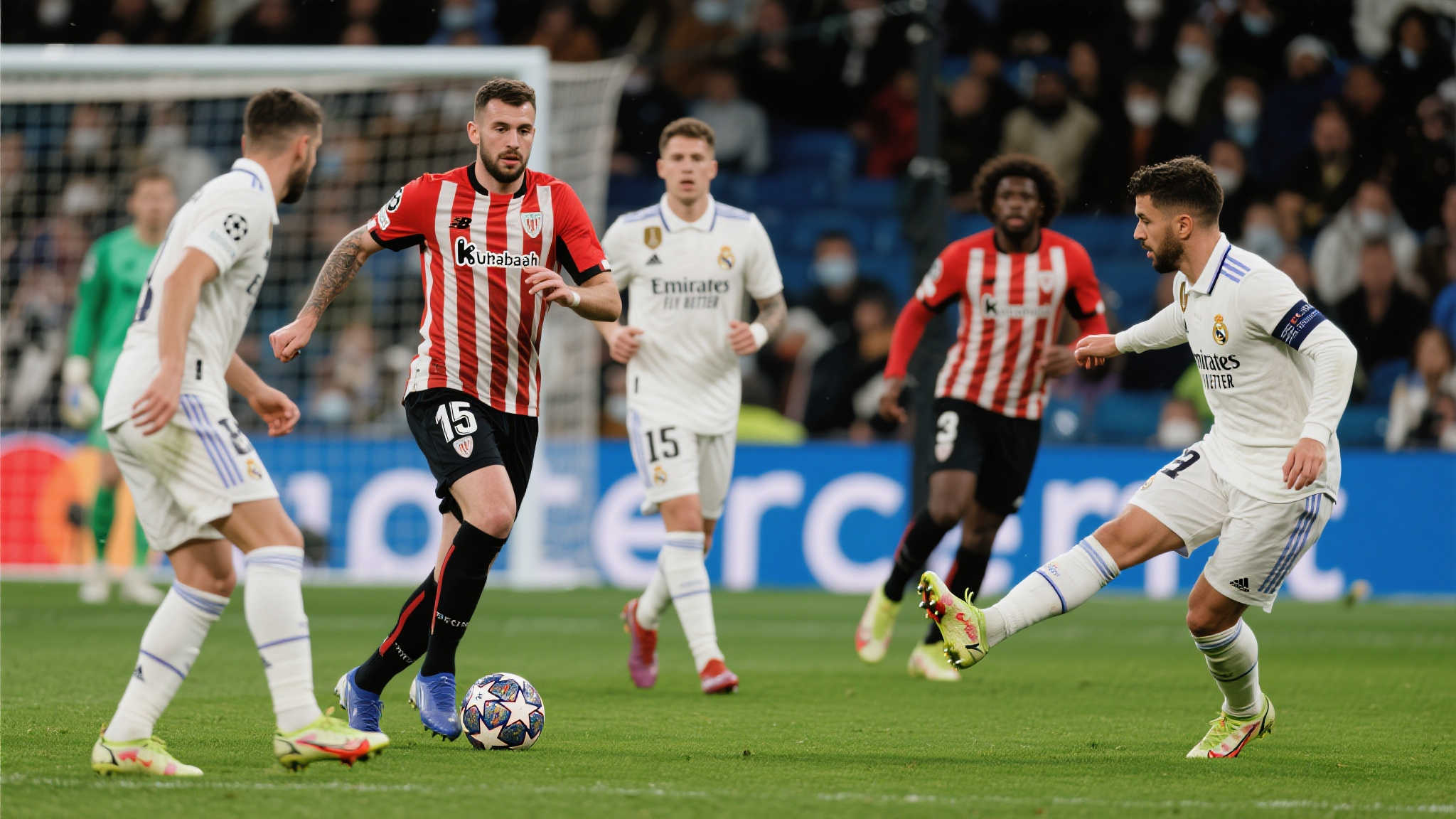 翻开统计表可以发现，仅半场时间对手就完成超15脚尝